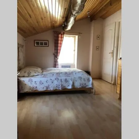 Coeur Village, Maison Entiere A Louer, Chateau Sur Boutonne 펜션 *